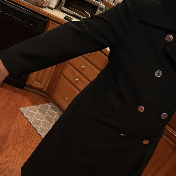 Black double button trench - Picture 4 of 7